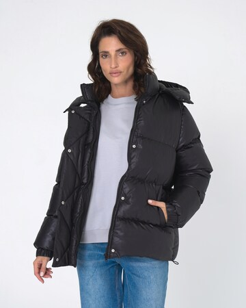 FRESHLIONS Steppjacke 'Francisca' in Schwarz