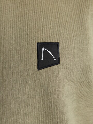 CHASIN' Sweatshirt 'Toby' in Green