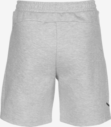 PUMA Regular Sportshorts in Grau