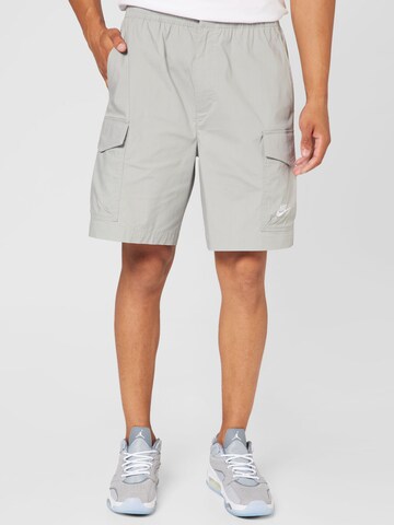 Loosefit Pantalon cargo Nike Sportswear en gris : devant