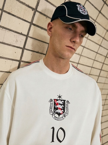 Bershka Cap 'MUNDIAL ENGLAND' in Schwarz