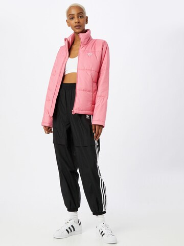 ADIDAS ORIGINALS Tussenjas in Roze