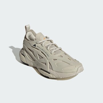 ADIDAS BY STELLA MCCARTNEY - Zapatillas de running 'Solarglide' en beige
