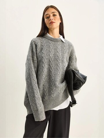 Bianco Lucci - Pullover em cinzento