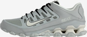 NIKE Spordijalats 'Reax 8', värv hall: eest vaates