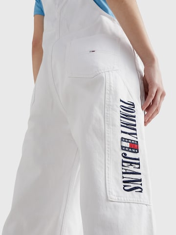 Loosefit Jeans con pettorina 'Dungaree' di Tommy Jeans in bianco