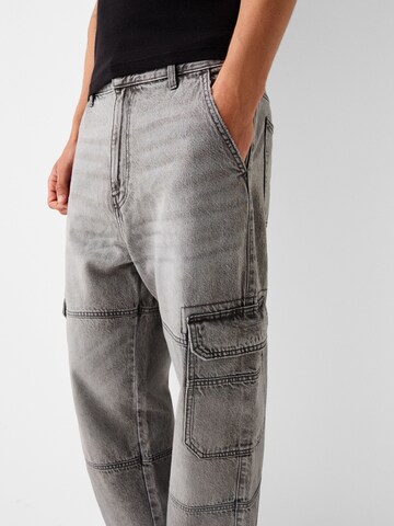 Bershka Loose fit Cargo Jeans in Grey