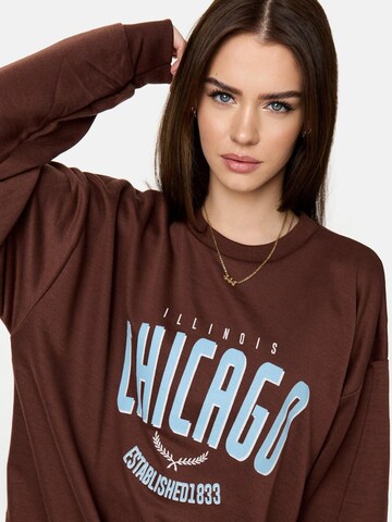 Worldclassca Oversized Sweater 'Chicago' in Brown