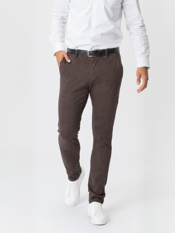 TEESHOPPEN Regular Trousers ' Performance ' in Brown: front