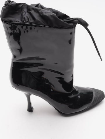 Miu Miu Stiefeletten 38,5 in Schwarz: predná strana