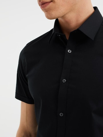 WE Fashion Slim fit Button Up Shirt in Black