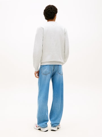 Tommy Jeans - Sudadera en gris