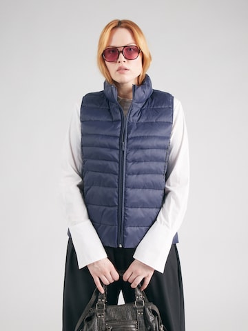 Gilet 'CARNEWCLAIRE' di ONLY Carmakoma in blu: frontale