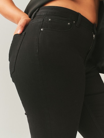 Skinny Jeans de la Next pe negru
