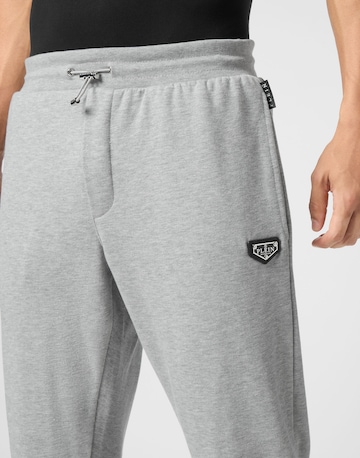 Philipp Plein - Tapered Pantalón en gris