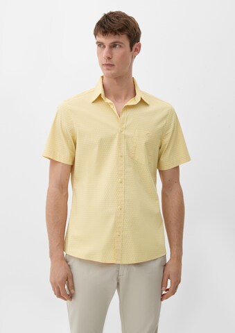 s.Oliver - Slim Fit Camisa em amarelo: frente