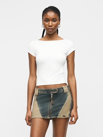 T-shirt HOLLISTER en blanc : devant