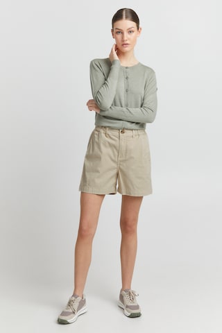 Oxmo Regular Chinoshorts 'Chai' in Beige