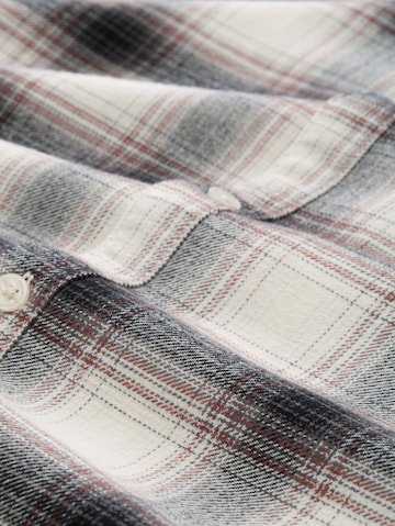 Coupe regular Chemise TOM TAILOR DENIM en blanc