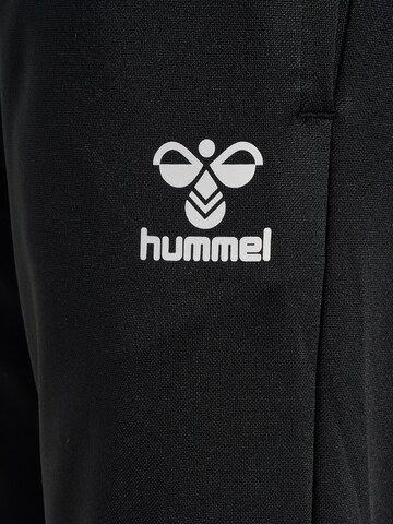 Hummel Regular Sporthose 'ESSENTIAL' in Schwarz