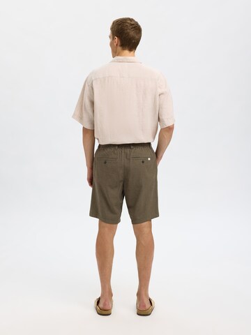 SELECTED HOMME regular Παντελόνι τσίνο 'SLHBRODY' σε πράσινο
