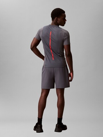 Calvin Klein Sport Regular Shorts in Grau
