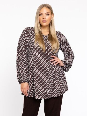 Yoek Tunic in Brown: front