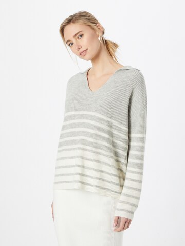 LIEBLINGSSTÜCK Sweater 'Levina' in Grey: front