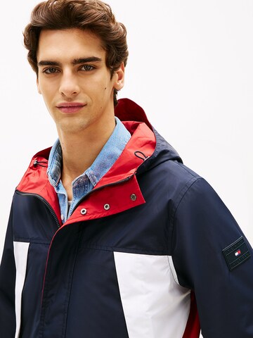 TOMMY HILFIGER Jacke in Blau