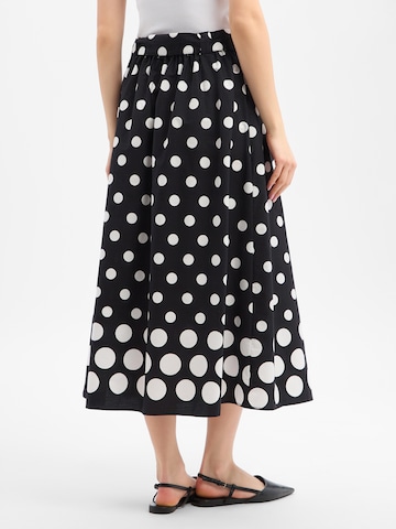 MORE & MORE Skirt in Black