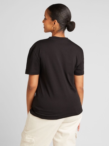 T-shirt Calvin Klein Jeans Curve en noir