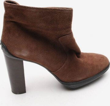 Tod's Dress Boots in 38 in Brown: front