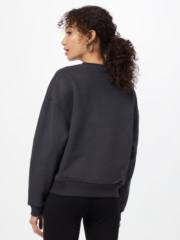 Comfort Studio by Catwalk Junkie Sweatshirt 'BE GOOD DO GOOD' i svart