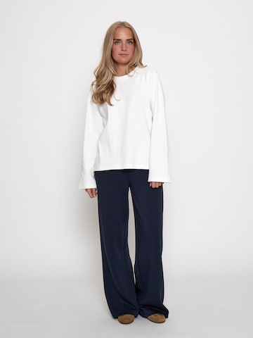 Haut 'Fiola' Peppercorn en blanc