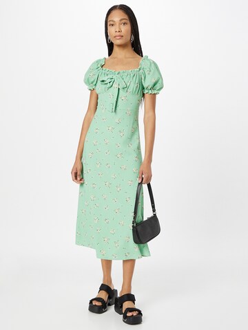 Rochie de la Dorothy Perkins pe verde