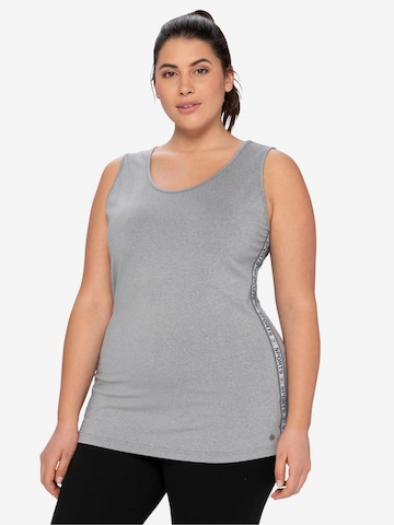 SHEEGO Sports Top in Grey: front