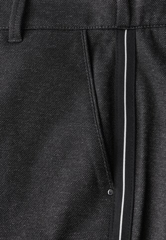 STREET ONE Slimfit Hose in Schwarz