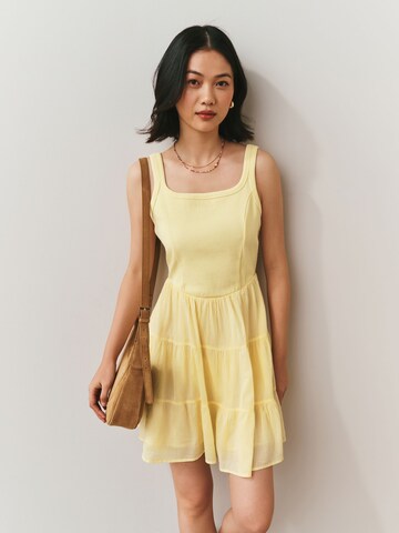 Robe d’été Next en jaune : devant