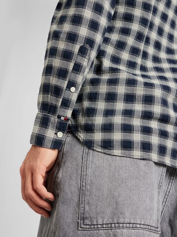 Regular fit Camicia di TOMMY HILFIGER in blu