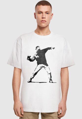 Merchcode Shirt 'APOH Banksy - Festival Cup Thrower' in Wit: voorkant