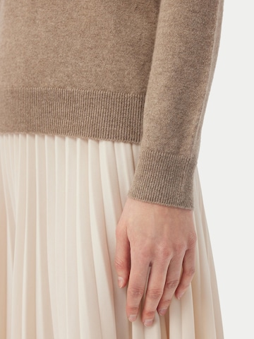 GOBI Cashmere Tröja 'Women's Essential Cashmere Turtleneck Sweater' i grå