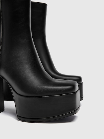 Pull&Bear Stiefelette in Schwarz