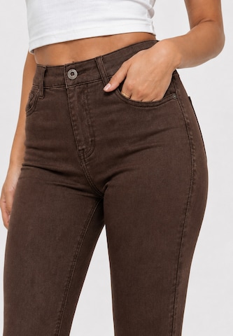 Elara Skinny Jeans in Brown