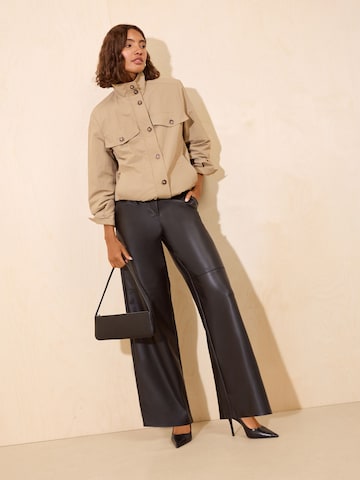 Loosefit Pantaloni di Friends Like These in nero