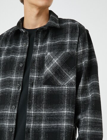 Koton Regular Fit Hemd in Schwarz