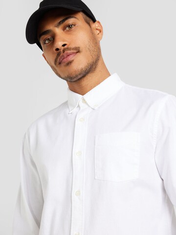 GAP Regular fit Srajca | bela barva
