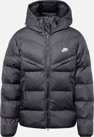 Nike Sportswear Winterjas in Zwart: voorkant