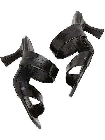 Zoccoletto 'Rina' di Limoya in nero