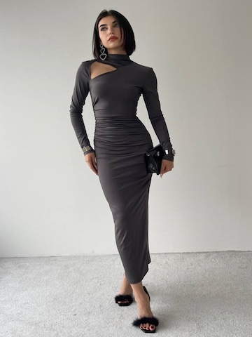 WOMAN VISION Šaty – šedá