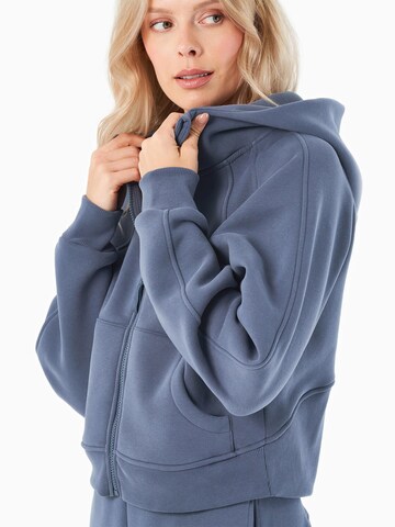 Organication Sweatjacke in Blau